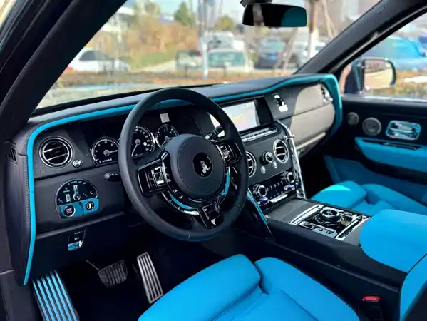 Rolls-Royce Cullinan 2023