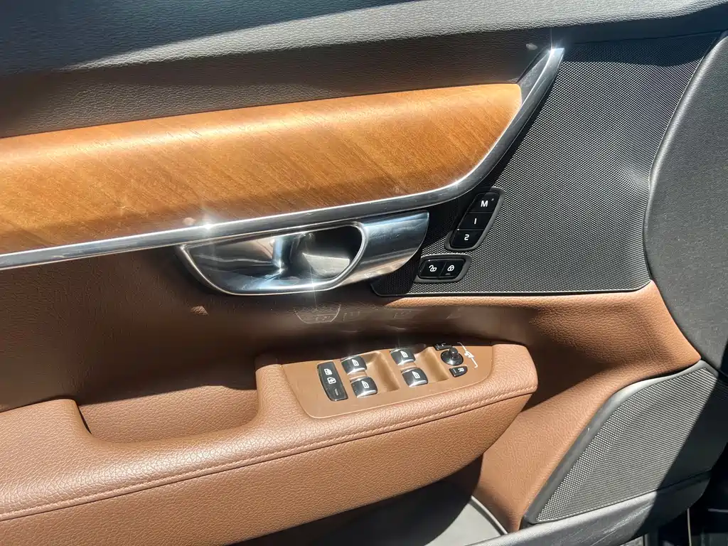 Volvo S90 2021 — фото 12