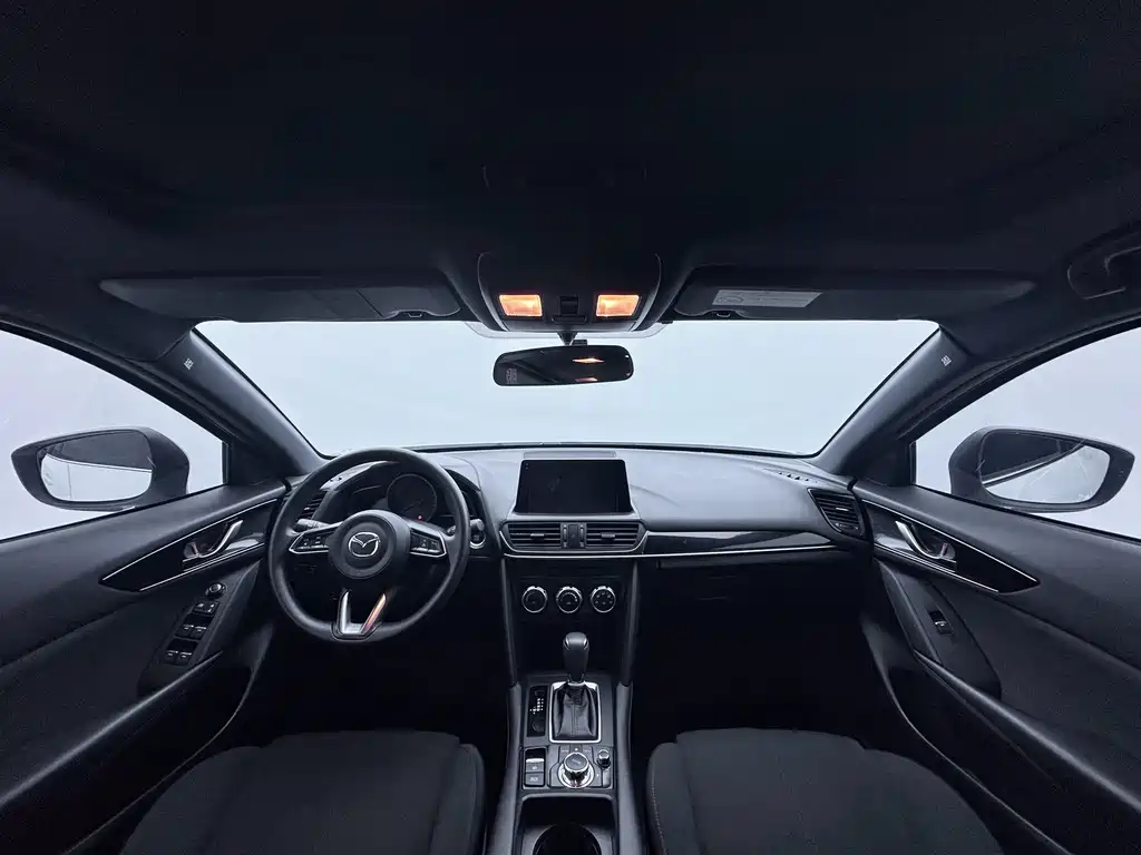Mazda CX-4 2022 — фото 10