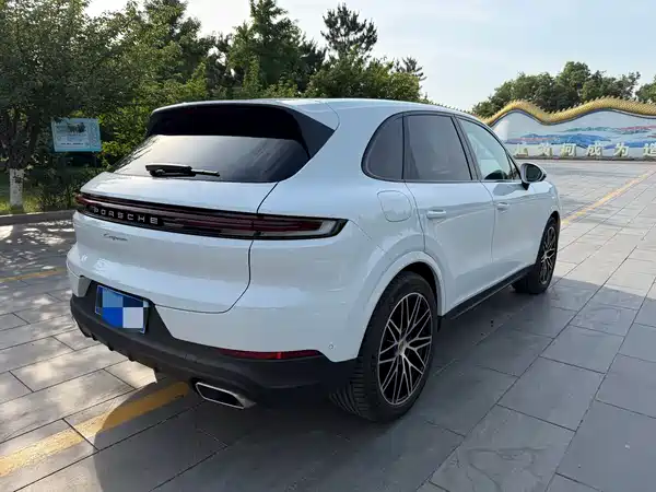 Porsche Cayenne 2025