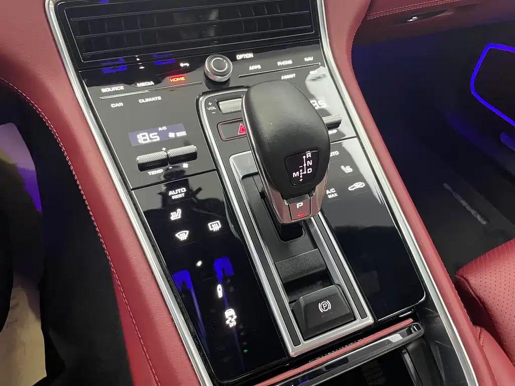 Porsche Panamera 2022 — фото 18