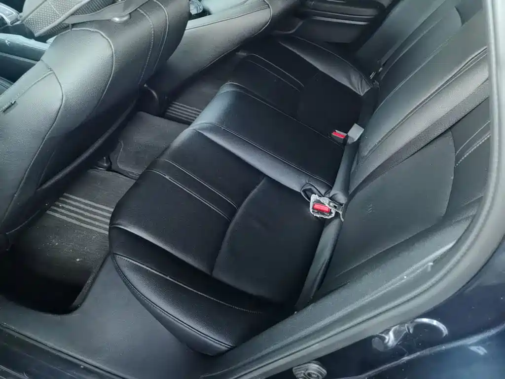 Honda Civic 2018 — фото 17
