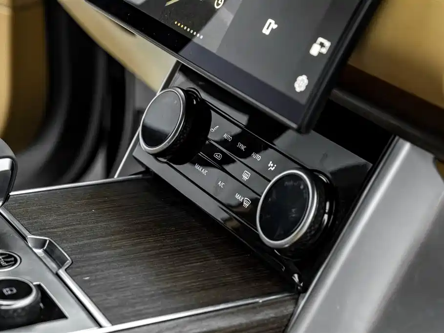 Land Rover Range Rover 2022 — фото 11