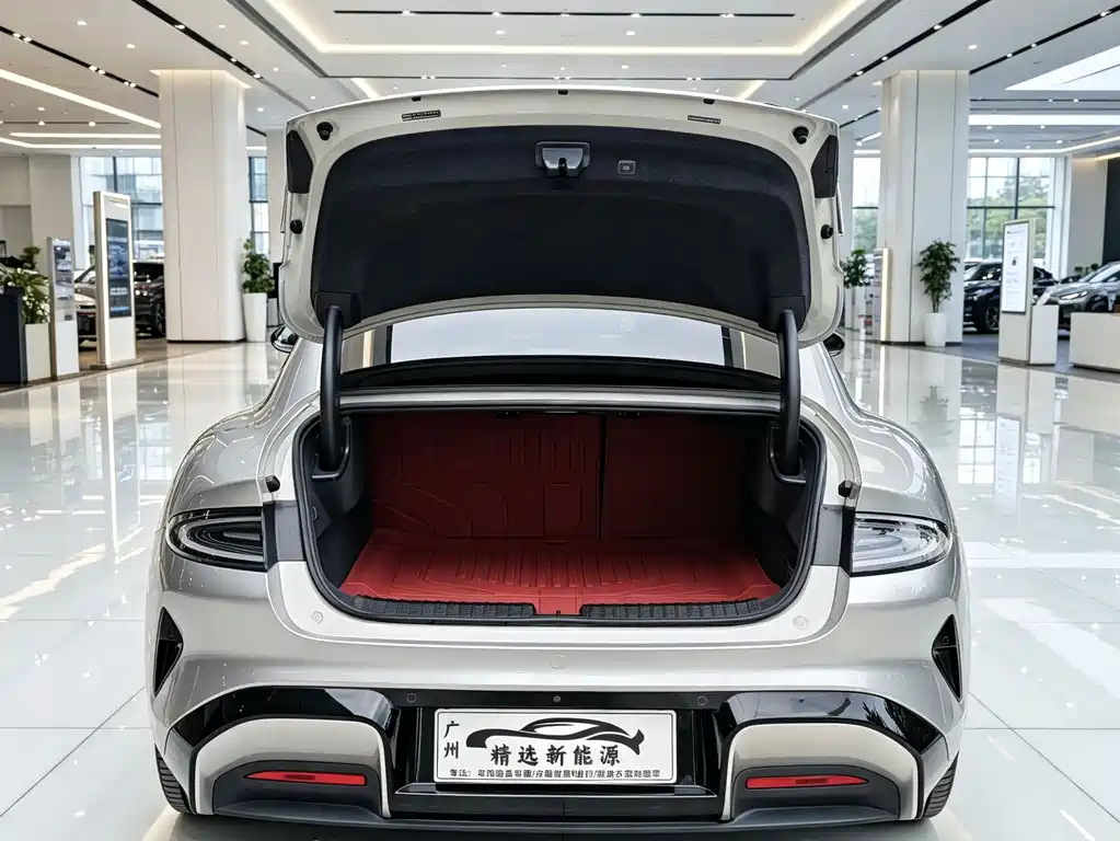 Xiaomi SU7 2025 — фото 18