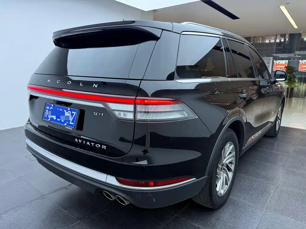 Lincoln Aviator 2022 — фото 10