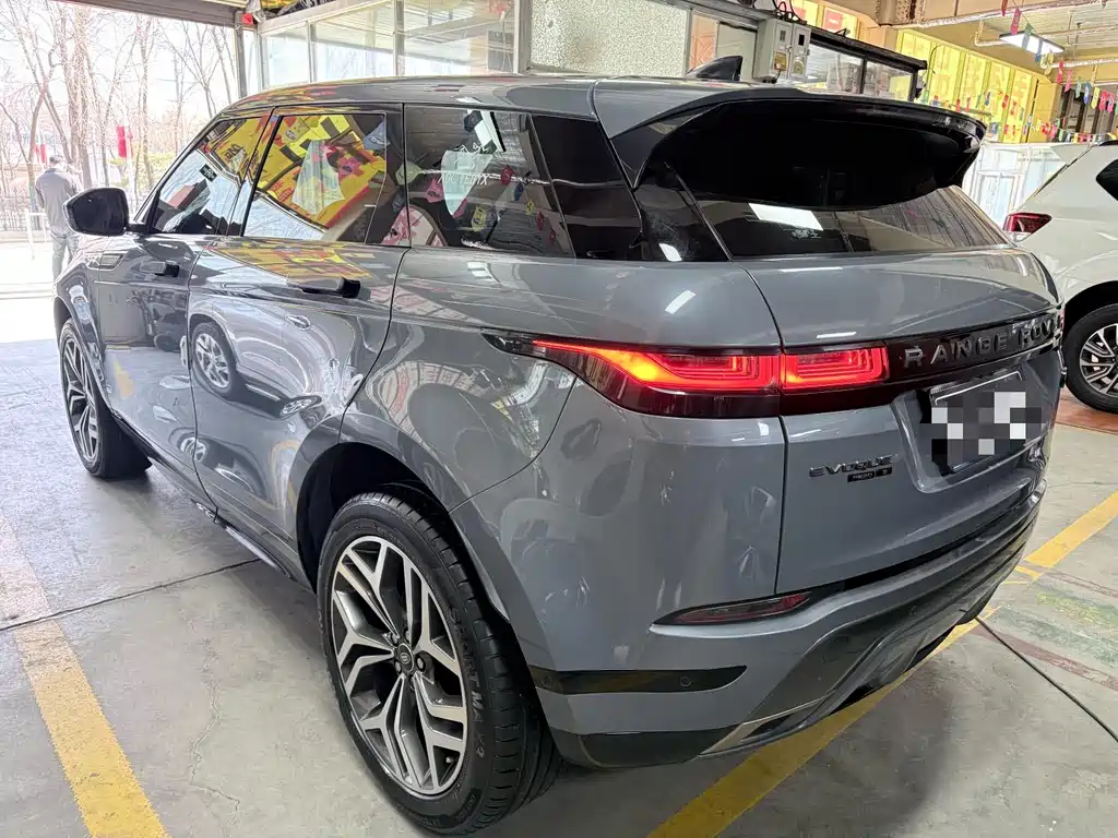 Land Rover Evoque 2021 — фото 18