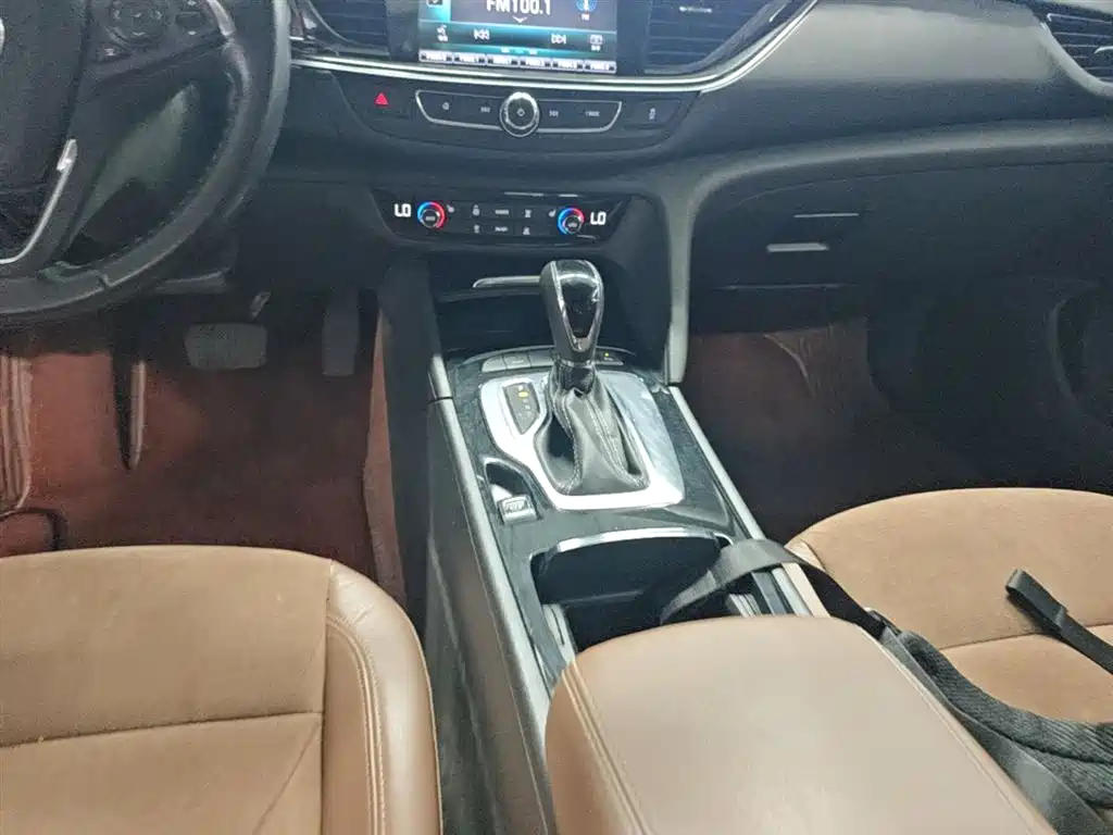 Buick Regal 2018 — фото 14