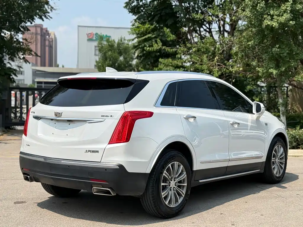 Cadillac XT5 2018 — фото 9