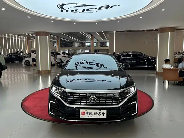 Volkswagen Passat Plug-In Hybrid 2026