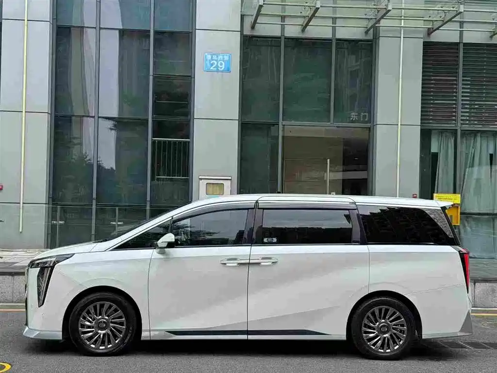 GAC Trumpchi M8 2023 — фото 2