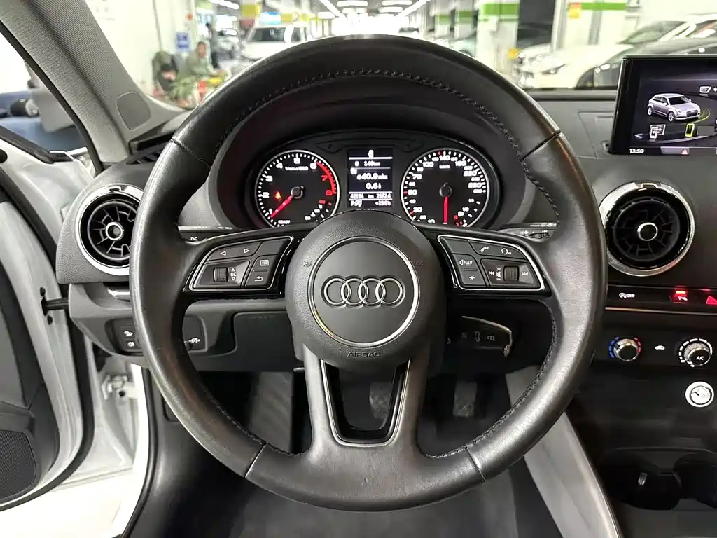 Audi A3 2018 — фото 12