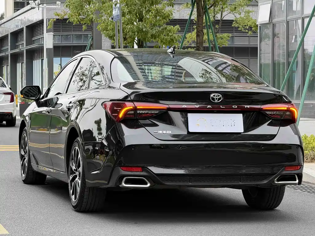 Toyota Avalon 2023 — фото 3