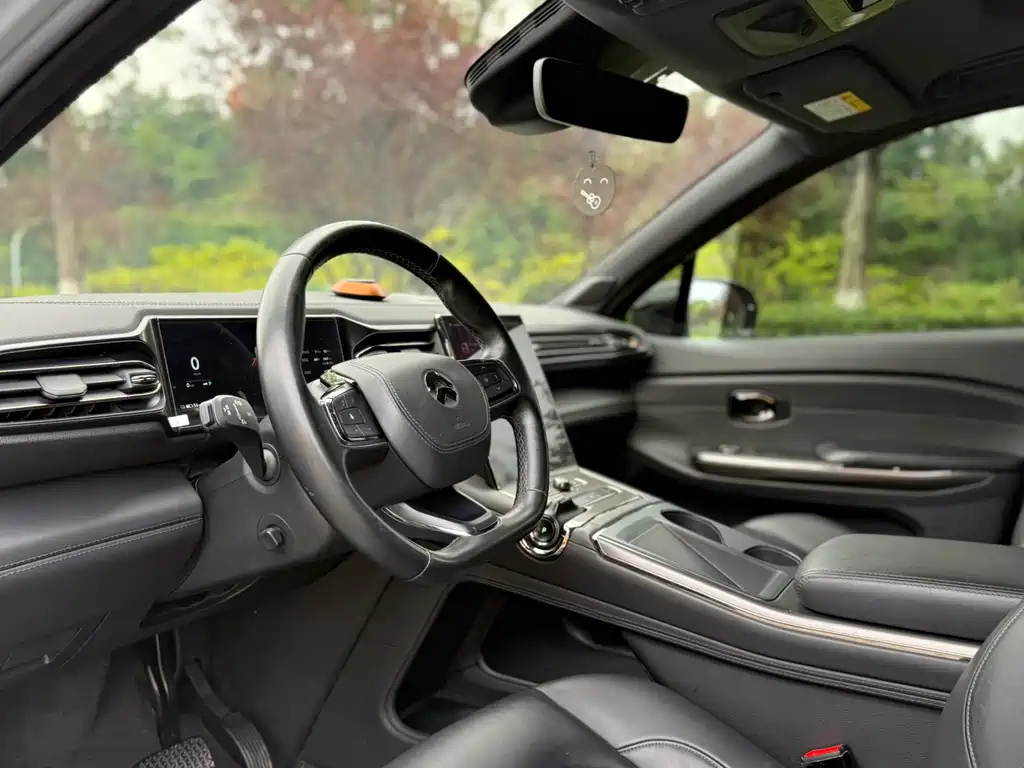 NIO ES6 2020