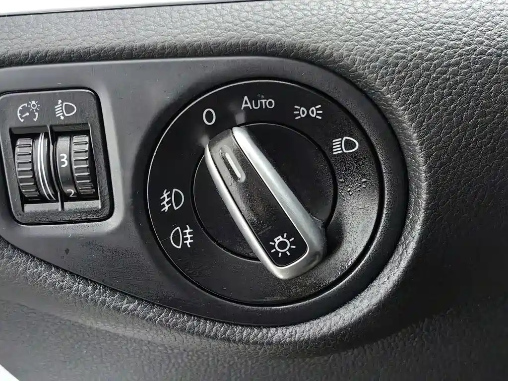 Volkswagen Sharan 2018 — фото 21