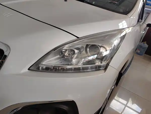 Peugeot 3008 2015
