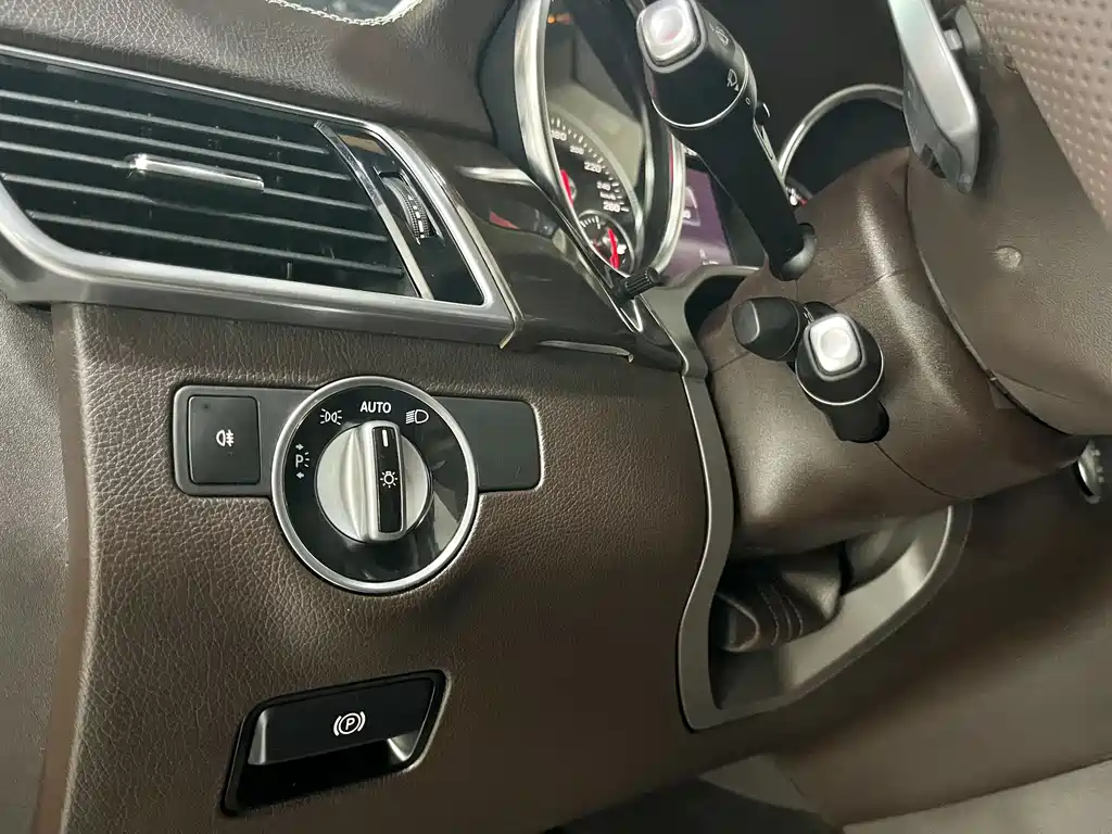 Mercedes-Benz GLS 2018 — фото 4