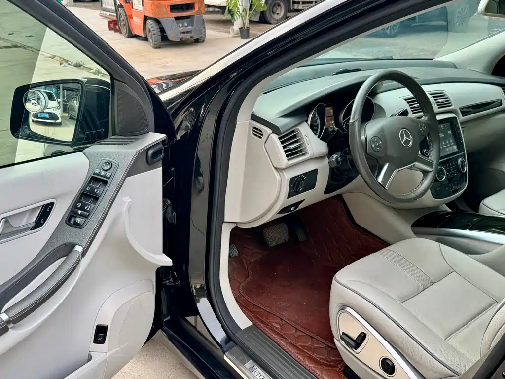 Mercedes-Benz R-Class 2015 — фото 13
