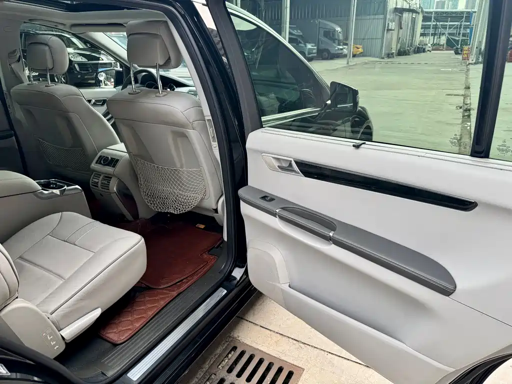 Mercedes-Benz R-Class 2015 — фото 24