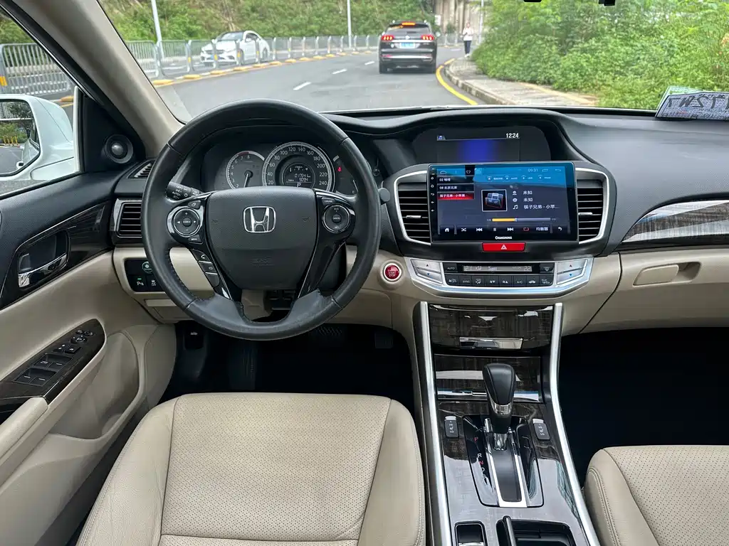 Honda Accord 2014 — фото 8