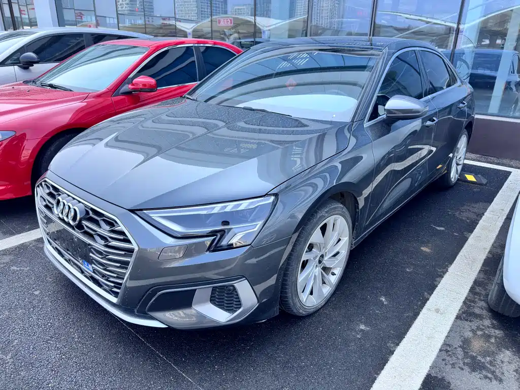 Audi A3 2022 — фото 1
