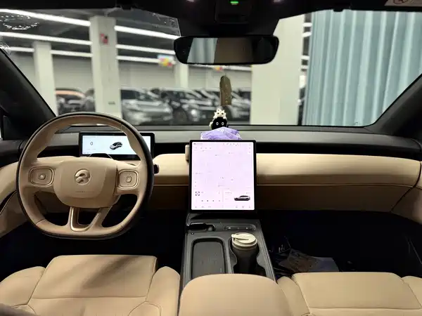 NIO ET5T 2024