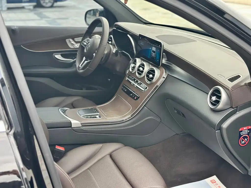 Mercedes-Benz GLC 2022 — фото 13