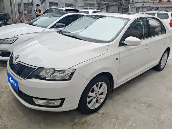 Skoda Rapid 2015