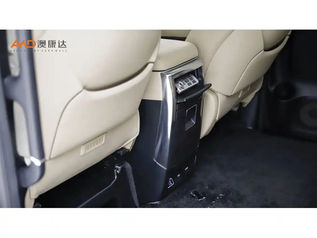 Toyota Alphard 2018 — фото 10