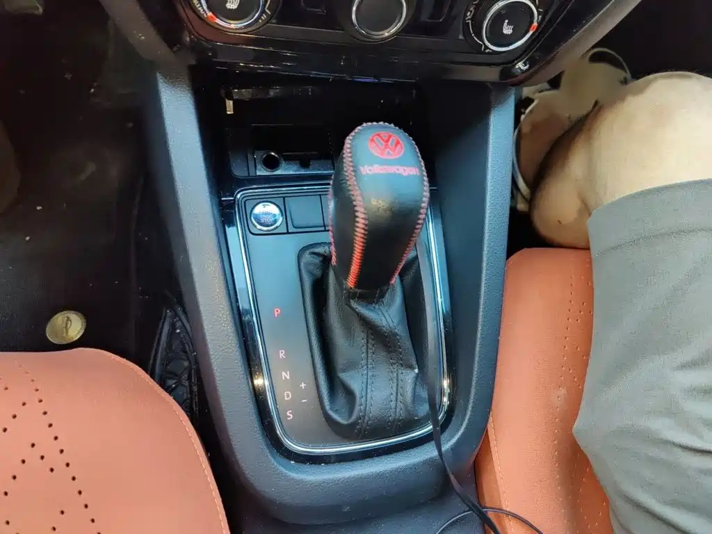 Volkswagen Sagitar 2019