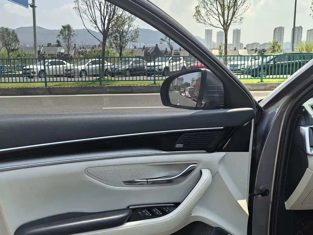 BYD Song PLUS New Energy 2022 — фото 8