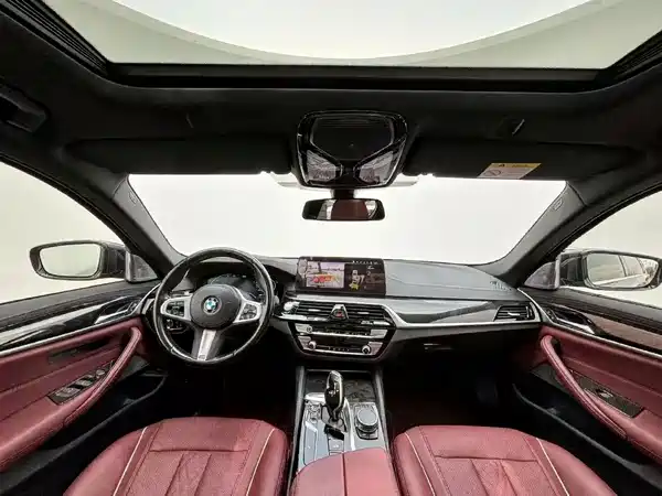 BMW 5 Series 2022