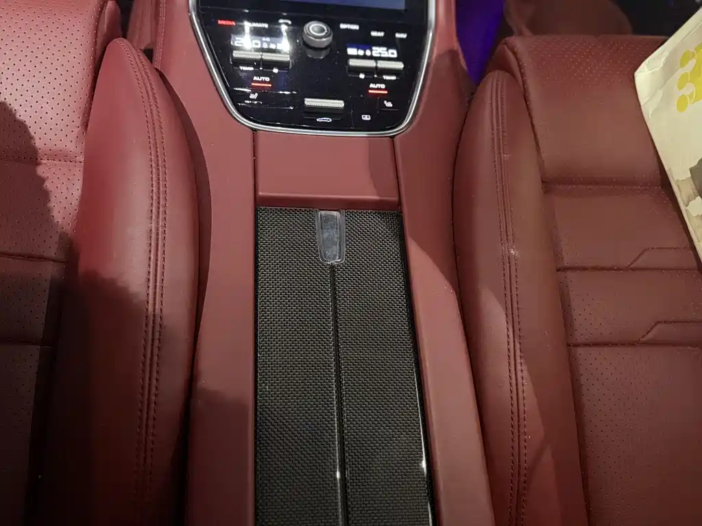Porsche Panamera 2020 — фото 18