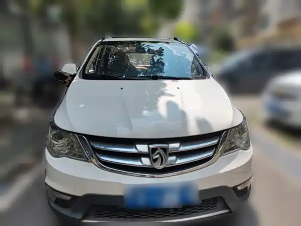 Baojun 730 2015