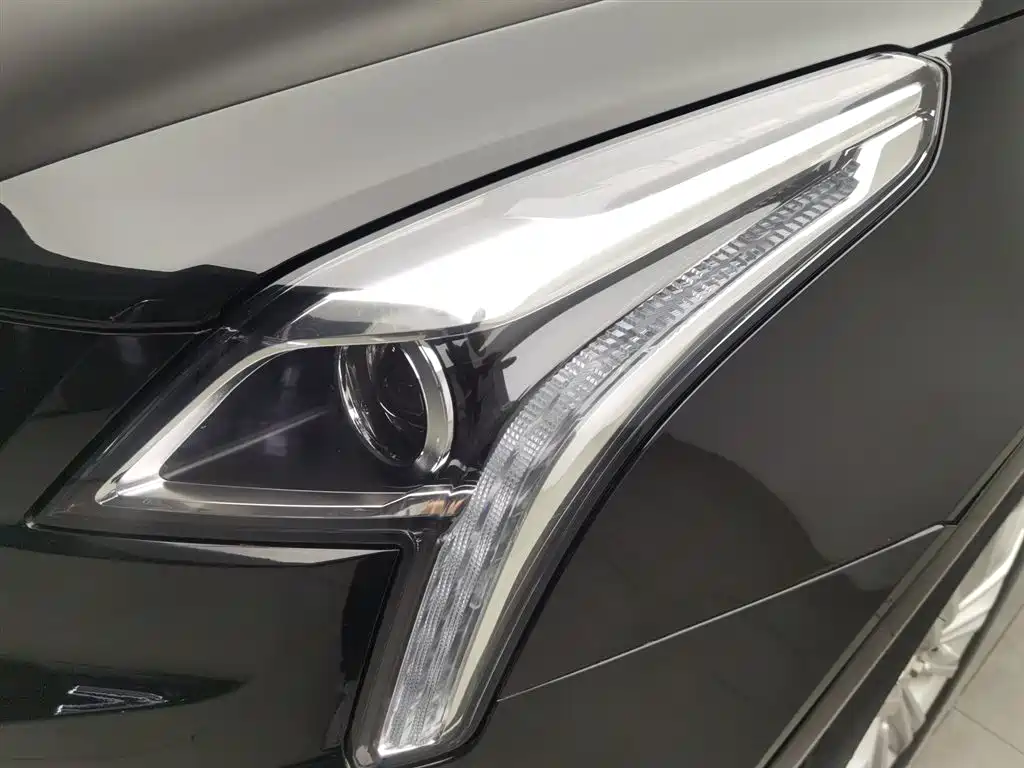 Cadillac XT5 2018 — фото 7