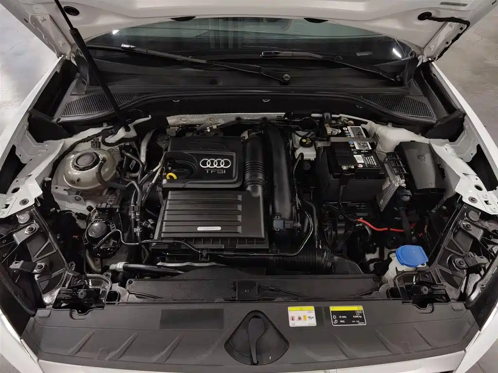Audi Q2L 2023