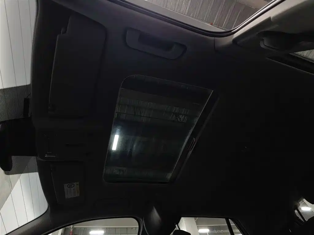 Audi Q2L 2023 — фото 14