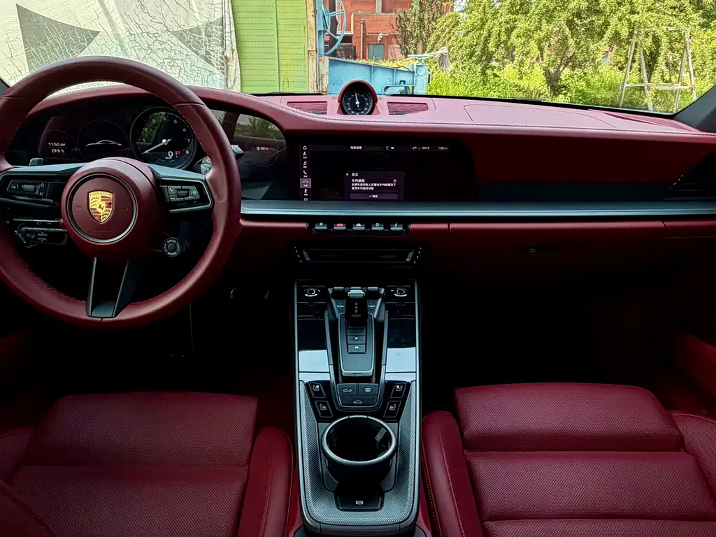 Porsche 911 2021 — фото 14