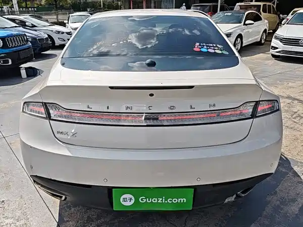 Lincoln MKZ 2015