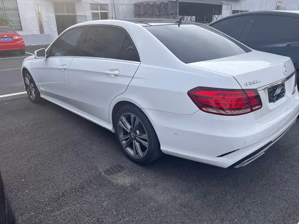 Mercedes-Benz E-Class 2015