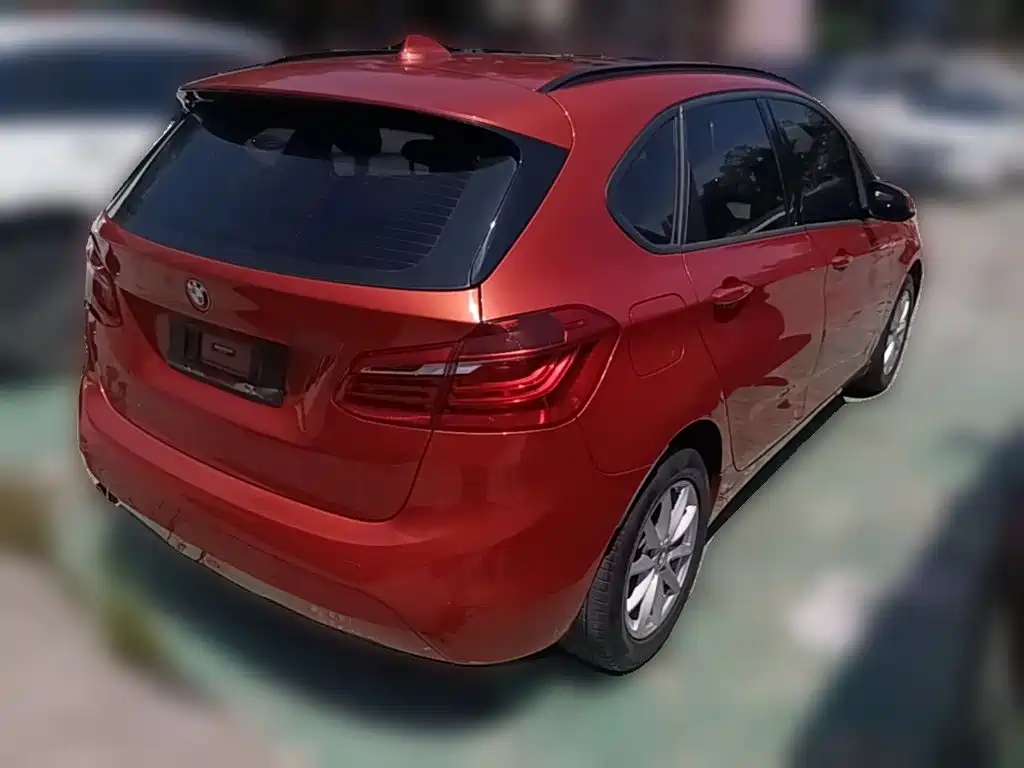 BMW 2 Series Active Tourer 2017 — фото 12