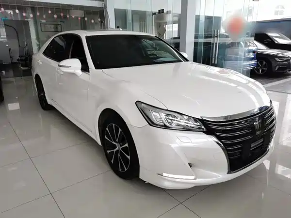 Toyota Crown 2019