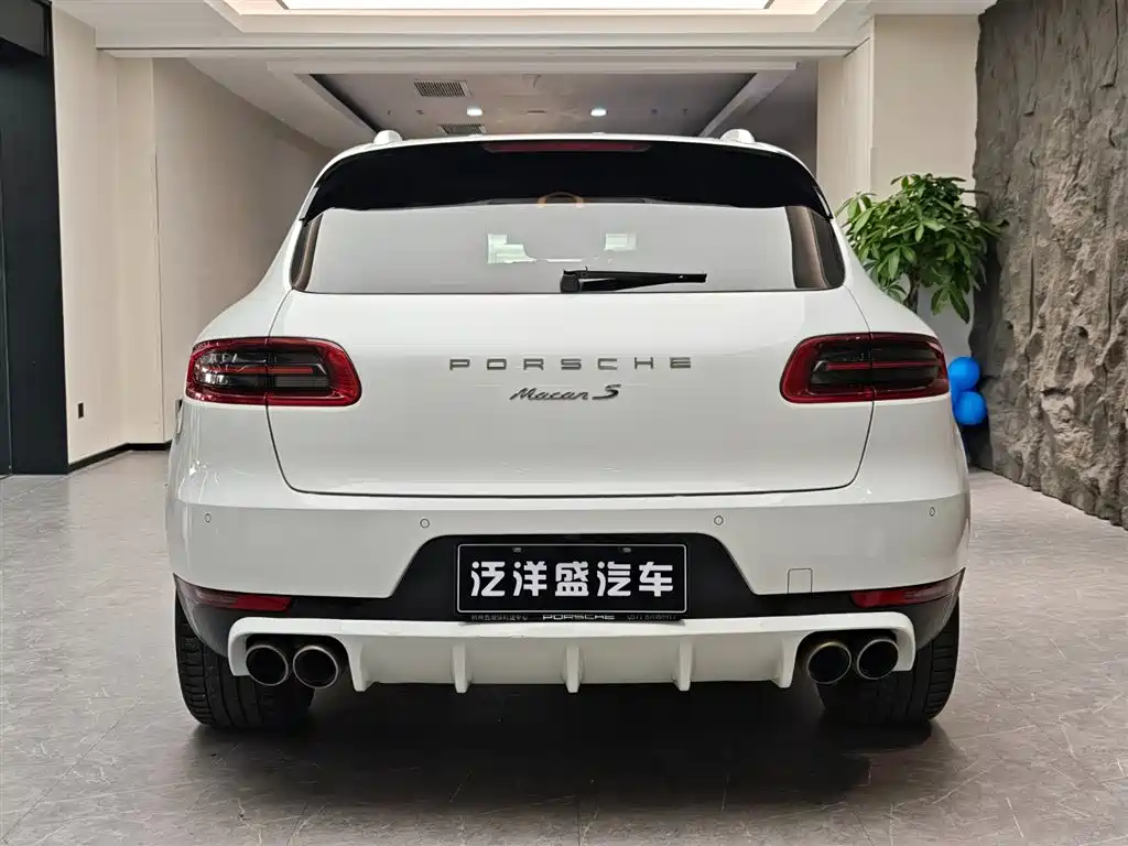 Porsche Macan 2017 — фото 18