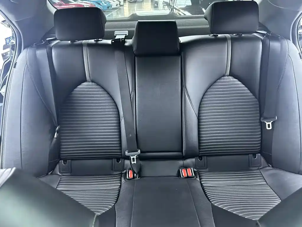 Toyota Camry 2022 — фото 20