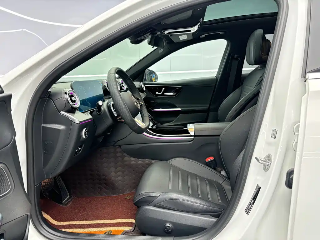 Mercedes-Benz C-Class 2023 — фото 7