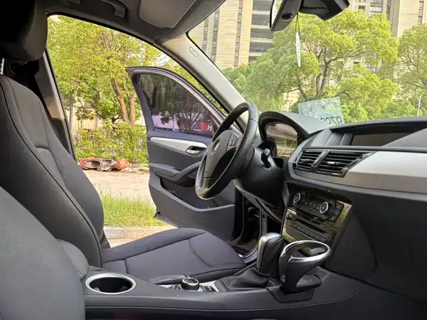 BMW X1 2012