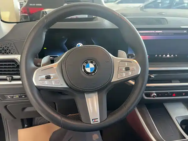BMW X5 2023