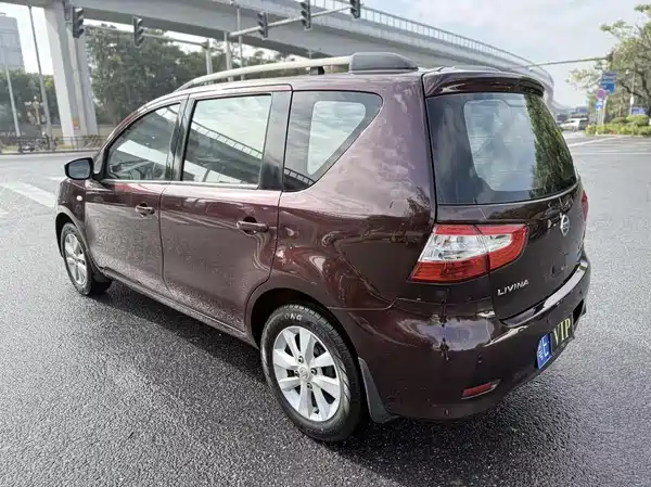 Nissan Livina 2013