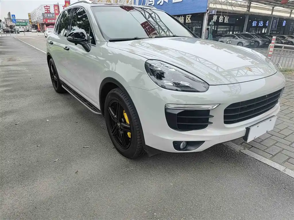 Porsche Cayenne 2016 — фото 3