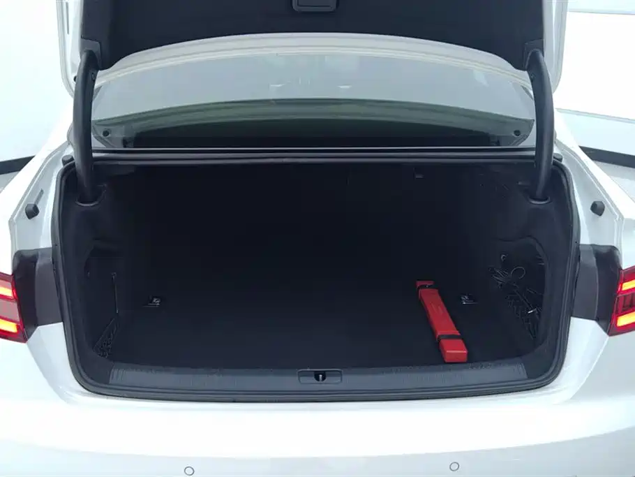 Audi A4L 2018