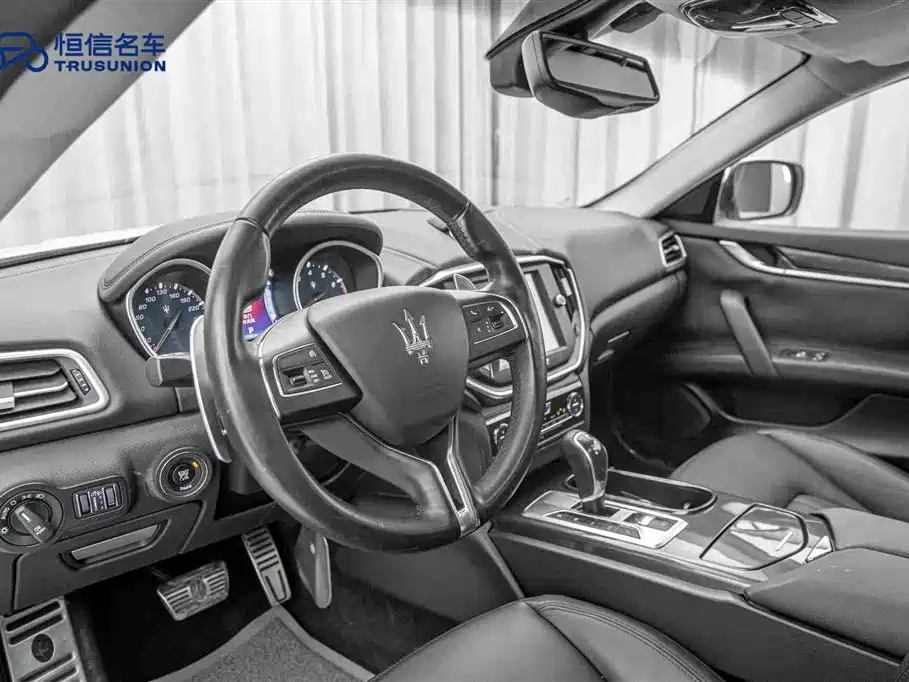 Maserati Ghibli 2014 — фото 12